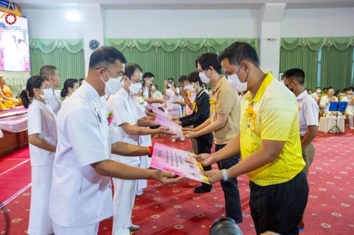 ภาพ No.109817:พิธีเจริญพระพุทธมนต์ ปฏิบัติธรรม  มอบทุนการศึกษา ถวายสังฆทาน 121 วัด วันพุธที่ 10 มกราคม พ.ศ. 2567 ณ อาคารราชวิริยาลังการ วัดไร่ขิง พระอารามหลวง  อ.สามพราน จ.นครปฐม