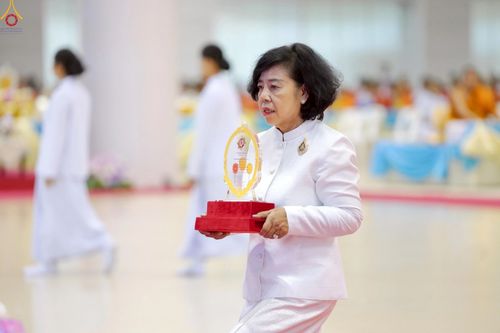 ภาพ No.236176:วันที่ 3 สิงหาคม พ.ศ. 2568 พิธีมุทิตาสักการะพระภิกษุ ผู้สอบได้เปรียญธรรม 9 ประโยค ระดับโลก ปีที่ 37, พิธีมอบโล่และทุนการศึกษา สำนักเรียนบาลีดีเด่นทั่วประเทศ ณ ห้องแก้วสารพัดนึก 1 วัดพระธรรมกาย