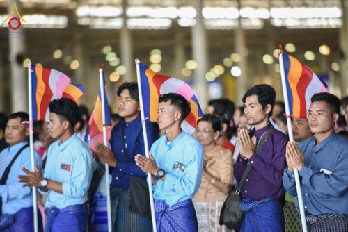 ภาพ No.178236:พิธีทอดผ้าป่าไทย-เมียนมา ครั้งที่ 7 วันอาทิตย์ที่ 1 ธันวาคม พ.ศ.2567 ณ สภาธรรมกายสากล  พระมหาธรรมกายเจดีย์ วัดพระธรรมกาย จ.ปทุมธานี