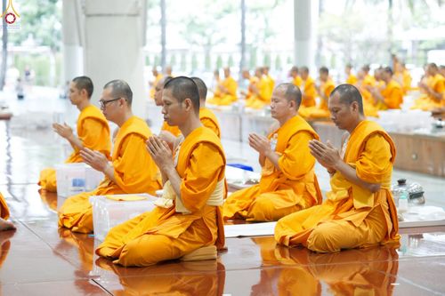 ภาพ No.247344:วันจันทร์ที่ 22 กันยายน พ.ศ. 2568 (วันพระ แรม 15 ค่ำ เดือน 10) พิธีบุพเปตพลี ครั้งที่ 170 ร่วมอุทิศบุญแด่หมู่ญาติที่ล่วงลับไปแล้ว และสืบทอดอายุพระพุทธศาสนา ณ หอฉันคุณยายอาจารย์ฯ วัดพระธรรมกาย