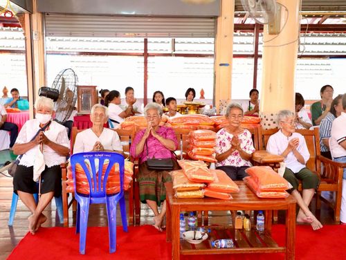 ภาพ No.252435:วันที่ 11 ตุลาคม พ.ศ. 2568 พิธีทอดกฐินสามัคคีทั่วไทย 30,000 วัด โดยคณะศิษยานุศิษย์ บูชาธรรม 81 ปี หลวงพ่อธัมมชโย ณ วัดดอกไม้ อ.บางปะหัน จ.พระนครศรีอยุธยา