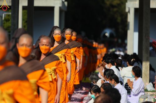 ภาพ No.110354:พิธีต้อนรับพระธรรมยาตรา ในโครงการธรรมยาตรากตัญญูบูชา มหาปูชนียาจารย์ พระมงคลเทพมุนี(สด จนฺทสโร) พระผู้ปราบมาร อนุสรณ์สถาน 7 แห่ง ปีที่ 12 วันที่ 11 มกราคม พ.ศ. 2567 ณ อนุสรณ์สถานลำดับที่ 3 สถานที่เกิดใหม่ในเพศสมณะ วัดสองพี่น้อง จ.สุพรรณบุรี