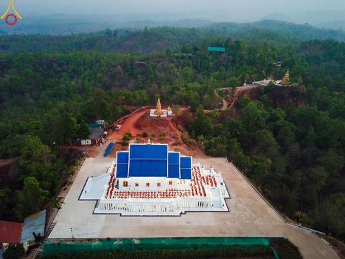 ภาพ No.62212:Photo Story  มหัศจรรย์วัดดงดินแดง Episode 4 กิจกรรมตักบาตรฉลองพระ-เณรกว่า 500 รูป