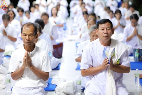 ภาพ No.158235:โครงการอบรมอุบาสก อุบาสิกาแก้ว  ตัวแทนทอดกฐิน 30,000 วัด ทั่วไทย บูชาธรรม 80 ปี หลวงพ่อธัมมชโย ระหว่างวันที่ 20-22 กันยายน พ.ศ. 2567 ณ จังหวัดบุรีรัมย์ รุ่นที่ 3