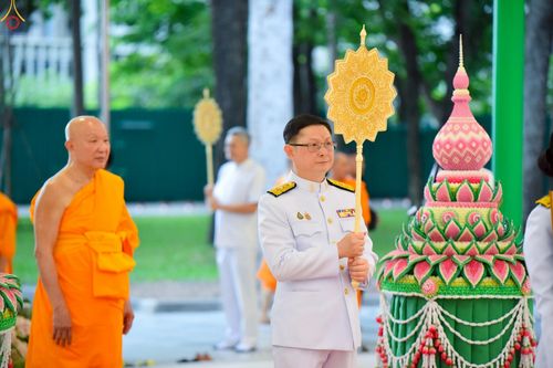 ภาพ No.230898:วันอังคารที่ 1 กรกฎาคม พ.ศ. 2568 ผู้ว่าราชการจังหวัดปทุมธานี เป็นประธานพิธีต้อนรับ สัญญาบัตร พัดยศ พระครูสัญญาบัตรสายต่างประเทศ วัดพระธรรมกาย ประจำปี พ.ศ. 2568 จำนวน 19 รูป