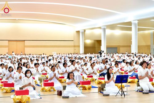 ภาพ No.237795:วันอาทิตย์ที่ 10 สิงหาคม พ.ศ. 2568 พิธีถวายไทยธรรมมุทิตาเปรียญธรรมและบาลีศึกษา ณ ห้องแก้วสารพัดนึก2 วัดพระธรรมกาย ปทุมธานี