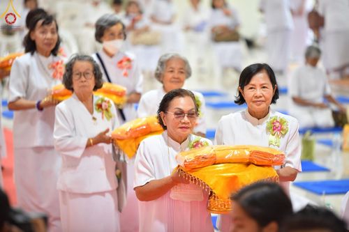 ภาพ No.149543:พิธีทอดผ้าป่ามหามงคล เพื่องานพระพุทธศาสนา , พิธีเจริญพระพุทธมนต์ และพิธีถวายสังฆทานแด่คณะสงฆ์ เนื่องในวันธรรมชัย 56 พรรษา น้อมบูชาธรรมหลวงพ่อธัมมชโย ณ ธรรมอุทยานบ้านแป้ง จ.สิงห์บุรี วันเสาร์ที่ 24 สิงหาคม พ.ศ. 2567