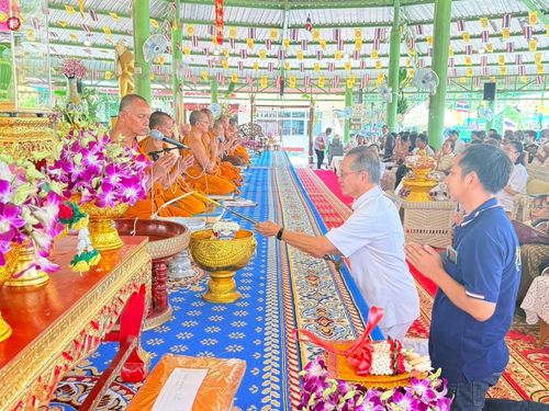 ภาพ No.267508:วันที่ 26 ตุลาคม พ.ศ. 2568 พิธีทอดกฐินสามัคคีทั่วไทย ณ วัดใหม่สันติสุข อ.เมือง จ.นครปฐม โดยคณะศิษยานุศิษย์ บูชาธรรม 81 ปี หลวงพ่อธัมมชโย