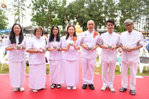 ภาพ No.238307:วันเสาร์ที่ 9 สิงหาคม พ.ศ. 2568 พิธีกลั่นแผ่นดิน โปรยทราย และจุดประทีปถวายเป็นพุทธบูชา จ.ระยอง สถาปนาองค์พระเจดีย์เพื่อสร้างสันติภาพโลก ณ ศูนย์ปฏิบัติธรรมระยอง(บ้านช่องลม) ต.บางบุตร อ.บ้านค่าย จ.ระยอง