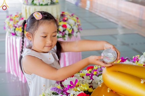 ภาพ No.217479:วันจันทร์ที่ 14 เมษายน พ.ศ. 2568 กิจกรรมสรงน่ำพระ สั่งสมบุญเนื่องในเทศกาลสงกรานต์ 14-16 เมษายน พ.ศ.2568 เวลา 06:00-13:00 น. ณ หอฉันคุณยายอาจารย์ฯ วัดพระธรรมกาย