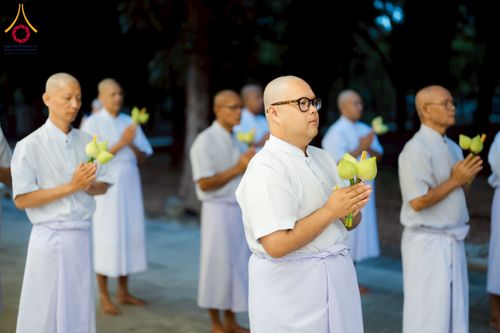 ภาพ No.244496:วันเสาร์ที่ 6 กันยายน พ.ศ. 2568 พิธีเวียนประทักษิณ และวันทาสีมาของนาคธรรมทายาท โครงการอุปสมบทหมู่บูชาธรรมครบรอบ 108 ปี วันครูผู้ค้นพบวิชชาธรรมกาย ณ โบสถ์พระไตรปิฎก วัดพระธรรมกาย