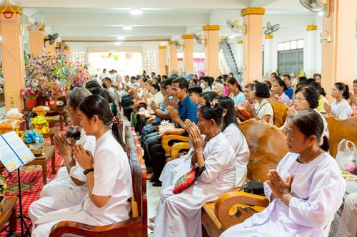 ภาพ No.256425:วันที่ 12 ตุลาคม พ.ศ. 2568 พิธีทอดกฐินสามัคคีทั่วไทย 30,000 วัด โดยคณะศิษยานุศิษย์ บูชาธรรม 81 ปี หลวงพ่อธัมมชโย ณ วัดโค้งบ่อแร่ จ.สุพรรณบุรี