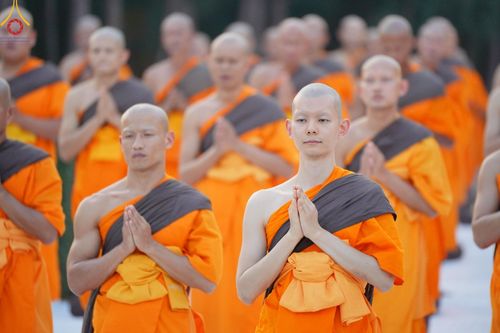 ภาพ No.186886:พระธรรมยาตราปฏิบัติธรรม และถ่ายภาพหมู่ประวัติศาสตร์ ปีที่ 13 ณ ลานทิศตะวันออก มหาวิหารพระมงคลเทพมุนี วัดพระธรรมกาย จ.ปทุมธานี วันเสาร์ที่ 28 ธันวาคม พ.ศ. 2567