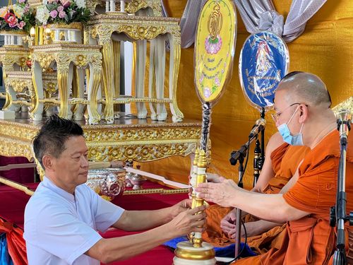 ภาพ No.92794:พิธีประเพณีตักบาตรเทโวโรหณะ พิธีทอดกฐิน และพิธีกรานกฐิน ณ วัดบางบัว แขวงอนุสาวรีย์ เขตบางเขน กรุงเทพมหานคร วันที่ 5 พฤศจิกายน พ.ศ. 2566