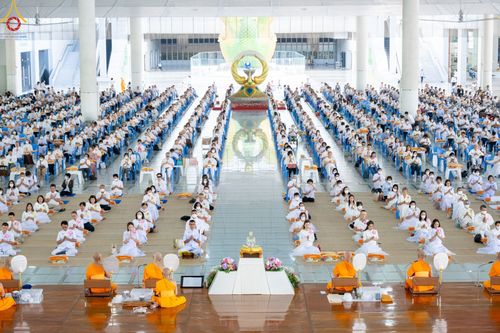 ภาพ No.104480:พิธีบุพเปตพลี ครั้งที่ 145 อุทิศบุญแด่หมู่ญาติที่ล่วงลับไปแล้ว และสืบทอดอายุพระพุทธศาสนา วันพุธที่ 27 ธันวาคม พ.ศ. 2566 (วันพระขึ้น 15 ค่ำ เดือน 12 ) ณ หอฉันคุณยายอาจารย์ฯ วัดพระธรรมกาย