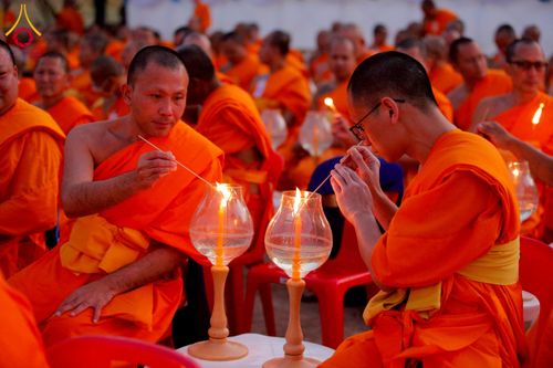 ภาพ No.275239:วันอาทิตย์ที่ 30 พฤศจิกายน พ.ศ. 2568 พิธีจุดประทีปถวายเป็นพุทธบูชา ณ ศูนย์ปฏิบัติธรรมระยอง (บ้านช่องลม)