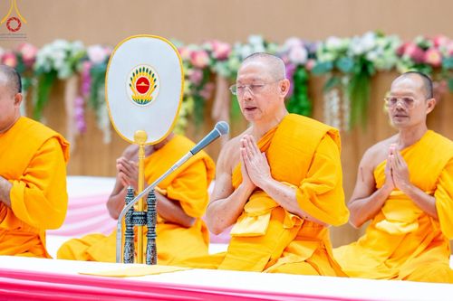 ภาพ No.212682:วันอาทิตย์ที่ 23 มีนาคม พ.ศ. 2568 พิธีร่วมบุญโครงการบรรพชาสามเณร 5,000 รูป ณ ห้องแก้วสารพัดนึก 2 วัดพระธรรมกาย