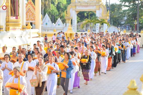 ภาพ No.184477:พิธีขอขมา มอบบาตรผ้าไตร บรรพชา อุปสมบท  ในโครงการอุปสมบทบูชาธรรมมหาปูชนียาจารย์ ณ วัดกลางพระอารามหลวง อ.เมืองบุรีรัมย์ จ.บุรีรัมย์ วันศุกร์ที่ 6 ธันวาคม พ.ศ. 2567