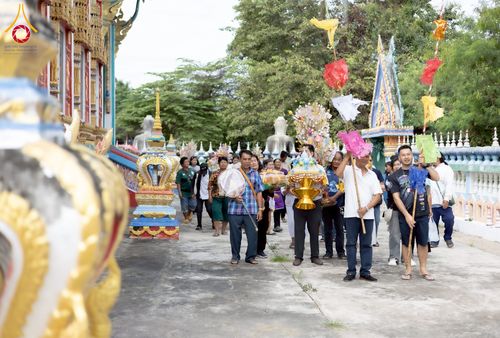 ภาพ No.275451:วันที่ 5 พฤศจิกายน พ.ศ. 2568 พิธีทอดกฐินสามัคคีทั่วไทย ณ วัดสระด่าน ต.หนองสาหร่าย อ.ดอนเจดีย์ จ.สุพรรณบุรี โดยคณะศิษยานุศิษย์ บูชาธรรม 81 ปี หลวงพ่อธัมมชโย