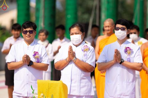 ภาพ No.121087:พิธีทอดผ้าป่า โครงสร้างหลังคา เสาคู่ค้ำฟ้ามหามงคล เพื่อสถาปนาอาคาร 80 ปี หลวงพ่อธัมมชโย ณ ศูนย์ปฏิบัติธรรมวิหารแดง ต.เจริญธรรม อ.วิหารแดง จ.สระบุรี วันที่ 27 มกราคม พ.ศ. 2567