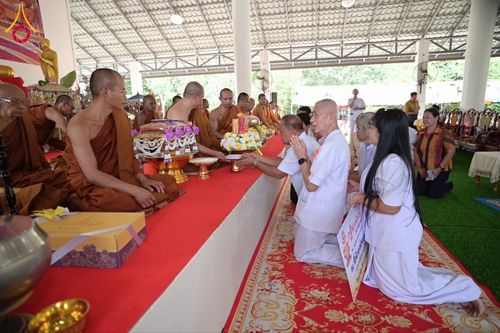 ภาพ No.181576:พิธีทอดกฐิน ณ วัดหนองเข็ง จ.ฉะเชิงเทรา ในโครงการทอดกฐินสามัคคีทั่วไทย 30,000 วัด บูชาธรรม 80 ปี หลวงพ่อธัมมชโย โดยคณะศิษยานุศิษย์วัดพระธรรมกาย วันที่ 27 ตุลาคม พ.ศ. 2567