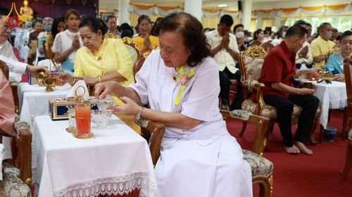 ภาพ No.181562:พิธีทอดกฐิน ณ วัดศิริพงษ์ธรรมนิมิต เขตบางเขน กรุงเทพมหานคร ในโครงการทอดกฐินสามัคคีทั่วไทย 30,000 วัด บูชาธรรม 80 ปี หลวงพ่อธัมมชโย โดยคณะศิษยานุศิษย์วัดพระธรรมกาย วันที่ 27 ตุลาคม พ.ศ. 2567