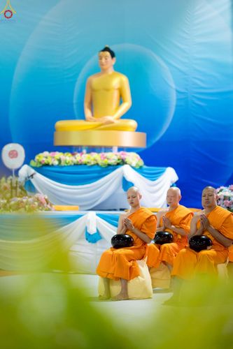 ภาพ No.235280:วันที่ 27 กรกฎาคม พ.ศ. 2568 พิธีตักบาตรฉลองพระใหม่ โครงการบรรพชาและอุปสมบทมู่รุ่นเข้าพรรษา ณ วัดพระธรรมกาย