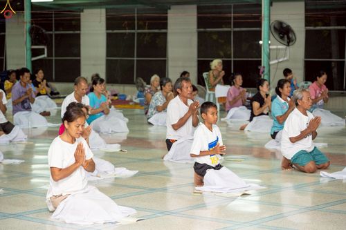 ภาพ No.235359:วันที่ 30-31 กรกฎาคม พ.ศ. 2568 วัดพระธรรมกาย มูลนิธิธรรมกาย ร่วมกับศูนย์ส่งเสริมศีลธรรมจังหวัดสุรินทร์ เปิดศูนย์พักพิงชั่วคราวเพื่อช่วยเหลือประชาชน ผู้อพยพจากเหตุปะทะกันตามแนวชายแดน ไทย-กัมพูชา ตั้งแต่วันที่ 24 กรกฎาคม พ.ศ.2568 เป็นต้นไป