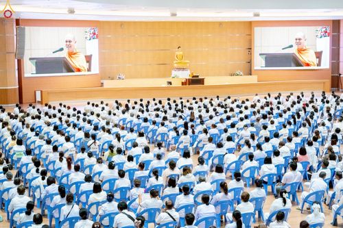 ภาพ No.239857:วันที่ ๒๒ - ๒๔ สิงหาคม พ.ศ. ๒๕๖๘ สัมมนารวมใจผู้นำบุญ บูชาธรรม ๘๑ ปี หลวงพ่อธัมมชโย กฐินสามัคคีทั่วไทย ๓๐,๐๐๐ วัด โครงการอุปสมบทบูชาธรรมมหาปูชนียาจารย์ ๓,๐๐๐ รูป รุ่นที่ ๑