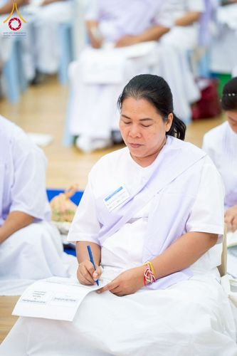 ภาพ No.224175:วันที่ 3-5 พฤษภาคม พ.ศ. 2568  กิจวัตร-กิจกรรมโครงการปฏิบัติธรรมอบรมศีลธรรม “บวชอุบาสิกาแก้ว” ถวายเป็นพระราชกุศล แด่พระบาทสมเด็จพระเจ้าอยู่หัว เนื่องในโอกาสมหามงคล “วันฉัตรมงคล” ณ วัดพระธรรมกาย อ.คลองหลวง จ.ปทุมธานี