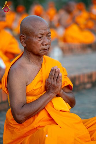 ภาพ No.130583:พิธีจุดโคมประทีปถวายเป็นพุทธบูชา ในโครงการบรรพชา 1,250 รูป ณ มหาวิหารมายาเทวี แดนประสูติ สวนลุมพินี ประเทศเนปาล วันที่ 9 มีนาคม พ.ศ. 2567