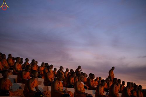 ภาพ No.187704:พิธีตักบาตรฉลองพระใหม่ ต้อนรับพุทธศักราช 2568 ณ ลานธรรมพระมหาธรรมกายเจดีย์ วัดพระธรรมกาย จ.ปทุมธานี วันที่ 1 มกราคม พ.ศ. 2568