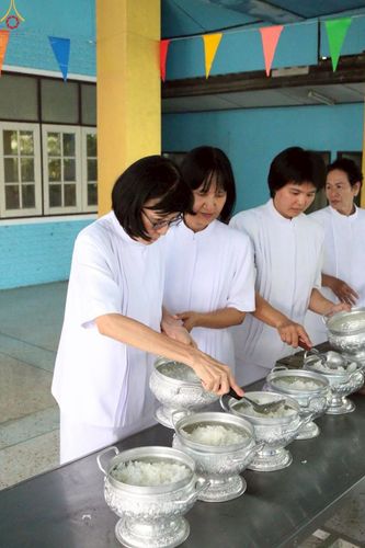 ภาพ No.267738:วันที่ 26 ตุลาคม พ.ศ. 2568 พิธีทอดกฐินสามัคคีทั่วไทย ณ วัดเจริญสุข ต.แพรกศรีราชา อ.สรรคบุรี จ.ชัยนาท โดยคณะศิษยานุศิษย์ บูชาธรรม 81 ปี หลวงพ่อธัมมชโย