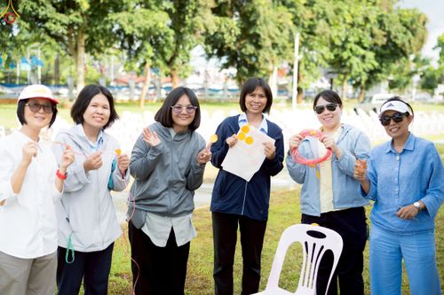 ภาพ No.239719:วันที่ 16-17 สิงหาคม พ.ศ. 2568 การปฏิบัติหน้าที่ของเจ้าหน้าที่ทุกสถานะ เพื่องานพิธีอัญเชิญรูปเหมือนพระมงคลเทพมุนี (สด จันทสโร) และพิธีกดปุ่มอัญเชิญรูปเหมือน พระมงคลเทพมุนี (สด จันทสโร) ณ มหาวิหารแก้วพระมงคลเทพมุนี ศูนย์ปฏิบัติธรรมแก้วเมืองเลย จ.เลย