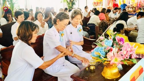 ภาพ No.178853:พิธีทอดกฐิน ณ วัดคอลาด อ.บางบ่อ จ.สมุทรปราการ ในโครงการกฐินสามัคคีทั่วไทย 30,000 วัด บูชาธรรม 80 ปี หลวงพ่อธัมมชโย โดยคณะศิษยานุศิษย์วัดพระธรรมกาย วันที่ 10 พฤศจิกายน พ.ศ. 2567