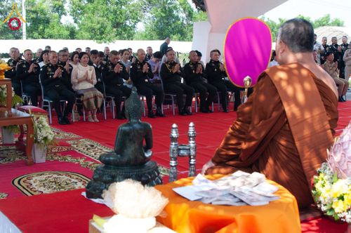 ภาพ No.176807:พิธีทอดกฐิน ณ วัดคลองตัน ต.วังน้ำเขียว อ.กำแพงแสน จ.นครปฐม ในโครงการทอดกฐินสามัคคีทั่วไทย 30,000 วัด บูชาธรรม 80 ปี หลวงพ่อธัมมชโย โดยคณะศิษยานุศิษย์วัดพระธรรมกาย วันที่ 12 พฤศจิกายน พ.ศ. 2567