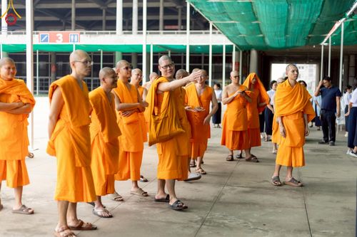 ภาพ No.214479:วันที่ 31 มีนาคม พ.ศ. 2568 ประชุมทีมงานการจัดถวายภัตตาหารพระ  เพื่องานวันถวายมหาสังฆทาน 40,000 กว่าวัด  วันคุ้มครองโลก ณ วัดพระธรรมกาย