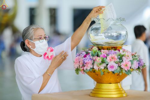 ภาพ No.86685:พิธีบุพเปตพลี  ครั้งที่ 139 ร่วมอุทิศบุญแด่หมู่ญาติที่ล่วงลับไปแล้ว และสืบทอดอายุพระพุทธศาสนา วันพฤหัสบดีที่ 31 สิงหาคม พ.ศ.2566 วันพระขึ้น 15 ค่ำ เดือน 9 ณ หอฉันคุณยายอาจารย์ฯ วัดพระธรรมกาย