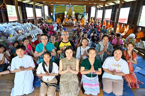 ภาพ No.94153:พิธีทอดกฐิน สำนักสงฆ์เคาะทีโคะ อ.ท่าสองยาง จ.ตาก วันที่ 10 พฤศจิกายน พ.ศ. 2566