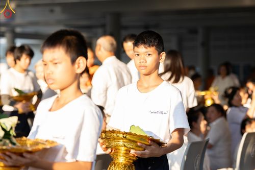 ภาพ No.132861:พิธีตัดปอยผม โครงการหน่อแก้วเปรียญธรรม รุ่นที่ 12 ณ ค่ายจองแชมป์ หมู่กฏิสามเณรเปรียญธรรม วัดพระธรรมกาย วันอาทิตย์ที่ 31 มีนาคม พ.ศ. 2567