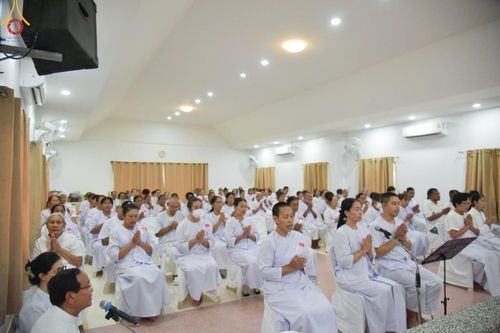 ภาพ No.155377:โครงการอุบาสกแก้ว อุบาสิกาแก้ว รุ่นที่ 2 ตัวแทนทอดกฐินสามัคคีทั่วไทย 30,000 วัด บูชาธรรม 80 ปี หลวงพ่อธัมมชโย ศูนย์ปฏิบัติธรรมเพชรบูรณ์ ต.นาป่า อ.เมือง จ.เพชรบูรณ์