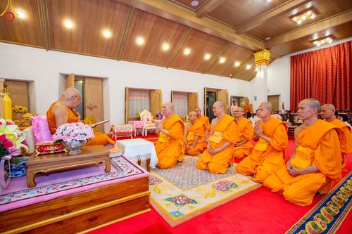 ภาพ No.84932:พิธีทำสามีจิกรรมและรับฟังโอวาท จากพระผู้ใหญ่ พระมหาเถระ พระสังฆาธิการ เนื่องในเทศกาลเข้าพรรษา ของคณะสงฆ์วัดพระธรรมกาย นำโดยหลวงพ่อทัตตชีโว วันที่ 3 สิงหาคม พ.ศ. 2566