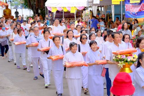 ภาพ No.251336:วันที่ 8 ตุลาคม พ.ศ. 2568 พิธีทอดกฐินสามัคคีทั่วไทย 30,000 วัด โดยคณะศิษยานุศิษย์ บูชาธรรม 81 ปี หลวงพ่อธัมมชโย ณ วัดทองบน กรุงเทพฯ