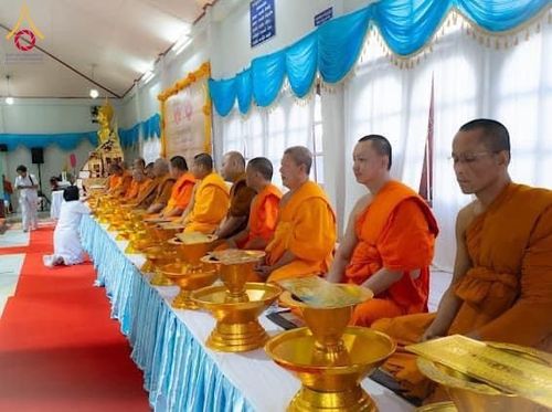 ภาพ No.177132:พิธีทอดกฐิน ณ วัดป่าคาสามัคคี ต.แคมป์สน อ.เขาค้อ จ.เพชรบูรณ์ ในโครงการทอดกฐินสามัคคีทั่วไทย 30,000 วัด บูชาธรรม 80 ปี หลวงพ่อธัมมชโย โดยคณะศิษยานุศิษย์วัดพระธรรมกาย วันที่ 29 ตุลาคม พ.ศ. 2567