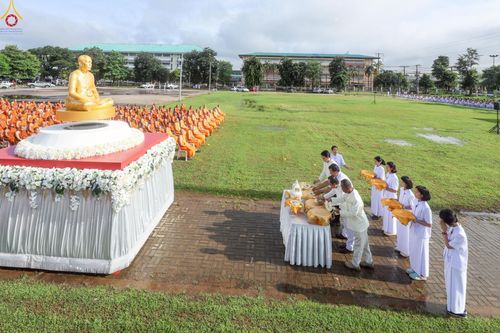 ภาพ No.239137:วันอาทิตย์ที่ 17 สิงหาคม พ.ศ. 2568 พิธีอัญเชิญรูปเหมือนพระมงคลเทพมุนี (สด จันทสโร) ณ ศาลากลางจังหวัดเลย ถึงลานพญานาค สวนสาธารณะกุดป่อง อ.เมือง จ.เลย