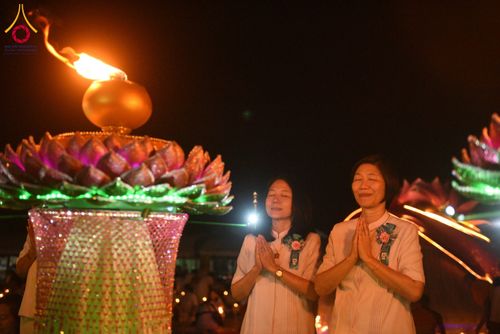 ภาพ No.211687:วันอาทิตย์ที่ 16 มีนาคม พ.ศ. 2568 พิธีจุดประทีปถวายเป็นพุทธบูชา ฉลองปทุมเจดีย์ (เจดีย์พระพุทธเจ้า 5 พระองค์) ณ ศูนย์อบรมเยาวชนปัตตานี