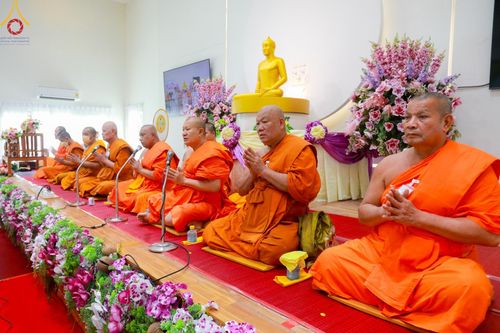 ภาพ No.107267:พิธีเจริญพระพุทธมนต์ ปฏิบัติธรรม มอบทุนการศึกษา ถวายสังฆทาน 140 วัด ณ ศุนย์ปฏิบัติธรรมพระมงคลเทพมุนี อ.สองพี่น้อง จ.สุพรรณบุรี วันเสาร์ที่ 6 มกราคม พ.ศ. 2567