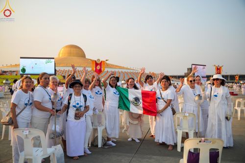 ภาพ No.124717:พิธีเวียนประทักษิณและจุดมาฆประทีป ในวันมาฆบูชา เสาร์ที่ 24 กุมภาพันธ์ พ.ศ. 2567 ณ พระมหาธรรมกายเจดีย์ วัดพระธรรมกาย