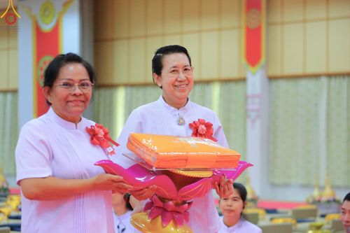 ภาพ No.183833:พิธีทอดกฐิน ณ ศูนย์กัลยาณมิตรพิจิตร ในโครงการทอดกฐินสามัคคีทั่วไทย 30,000 วัด บูชาธรรม 80 ปี หลวงพ่อธัมมชโย โดยคณะศิษยานุศิษย์วัดพระธรรมกาย วันที่ 11 พฤศจิกายน พ.ศ. 2567