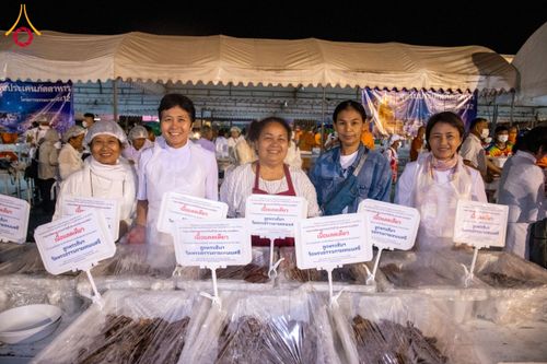 ภาพ No.118682:พิธีถวายภัตตาหารเป็นสังฆทาน แด่คณะพระธรรมยาตรา วันที่ 25 มกราคม พ.ศ. 2567 ณ อนุสรณ์สถานบางนางแท่น จ.นครปฐม